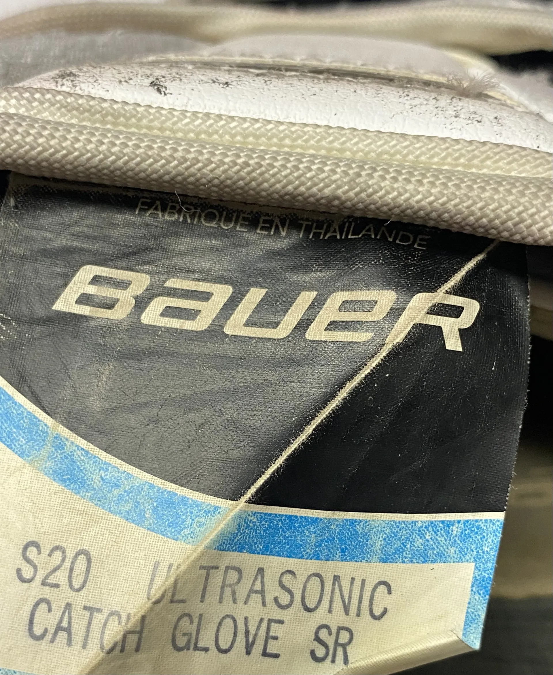 Bauer Supreme Ultrasonic Goalie Trapper Reg -Sr Wht