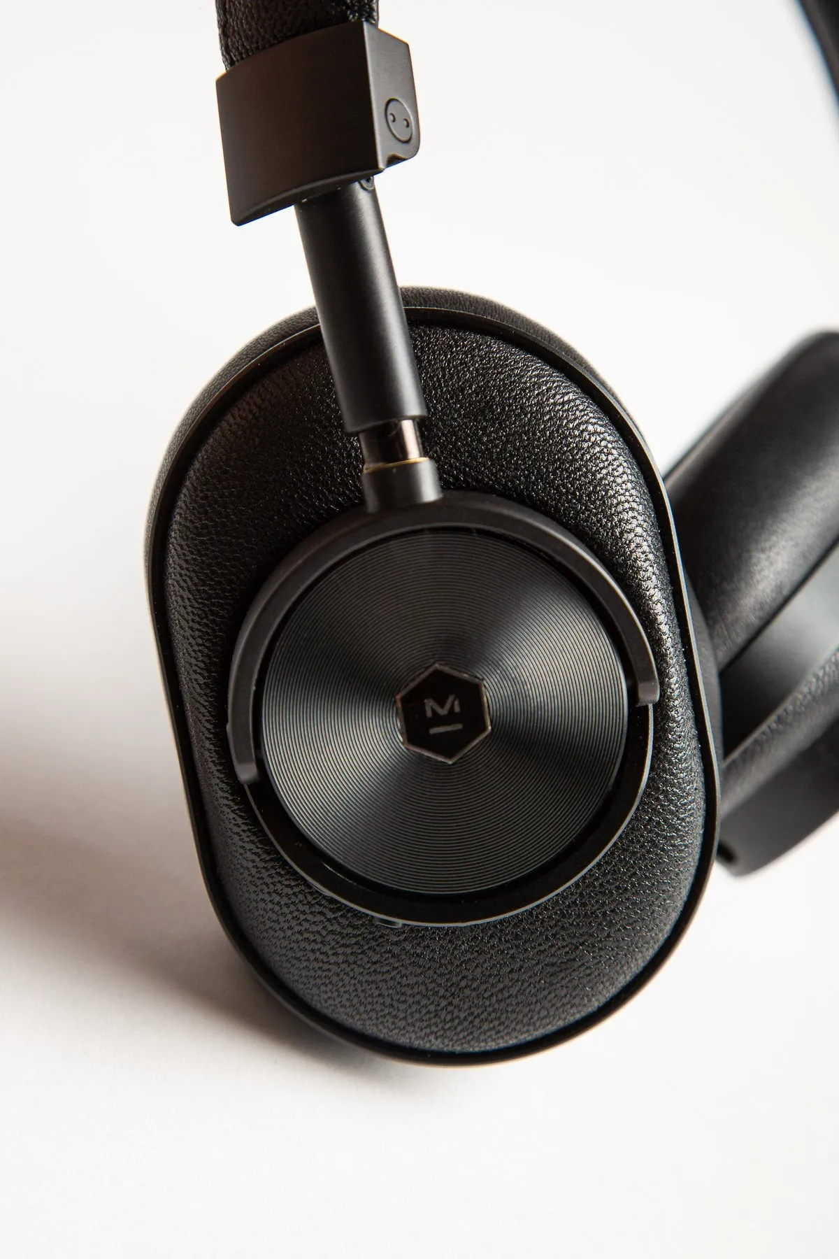 MASTER & DYNAMIC | MW60 WIRELESS HEADPHONES