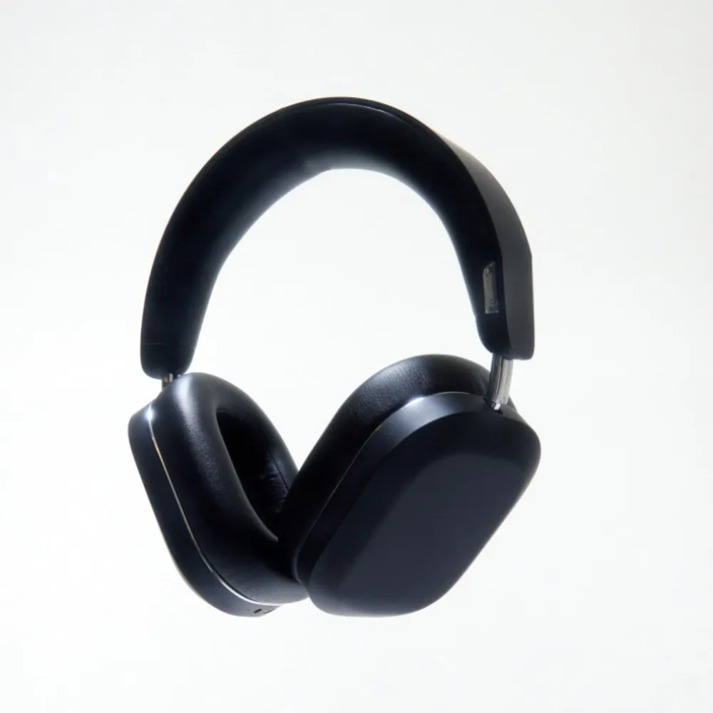 Mondo Over Ear Wireless Headphone